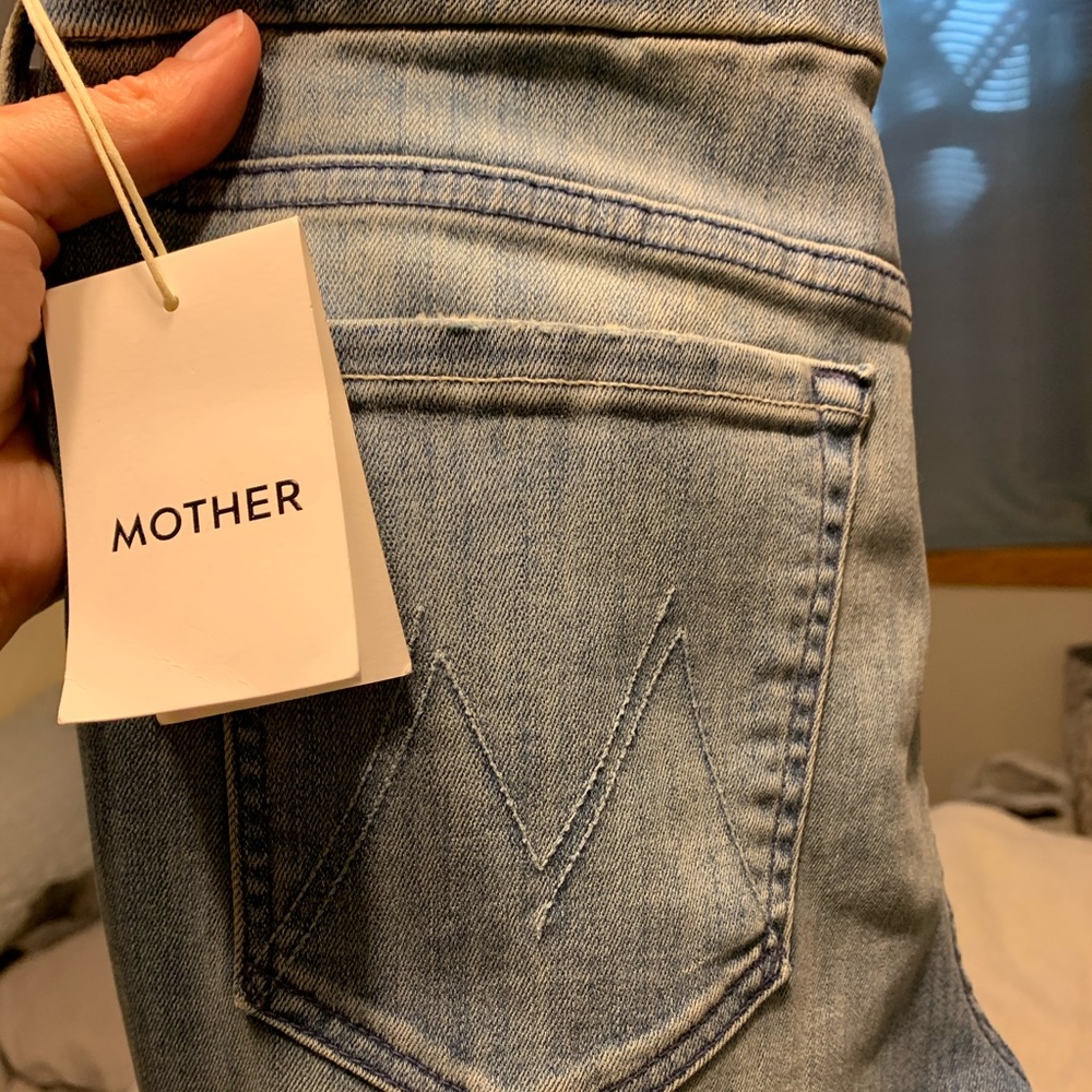 Mother Jeans - “The Looker” Ankle Fray size 30